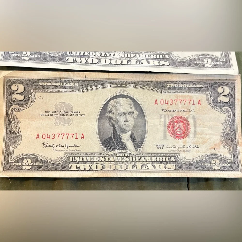 4 red stamp $2 dollar bills , 1963, circulated - Picture 5 of 6